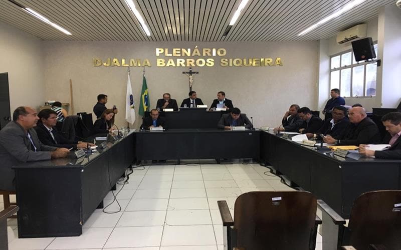 Imagem da notícia: Sessão Aprova Projetos Do Executivo E Delibera Encaminhamentos Dos Vereadores