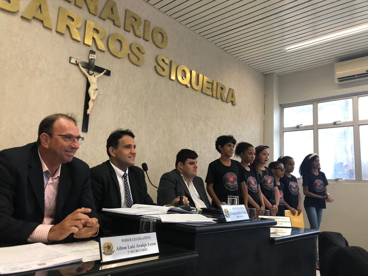 Imagem da notícia: Indicações e Pedidos de Providências marcam a 103ª sessão da Câmara desta quarta
