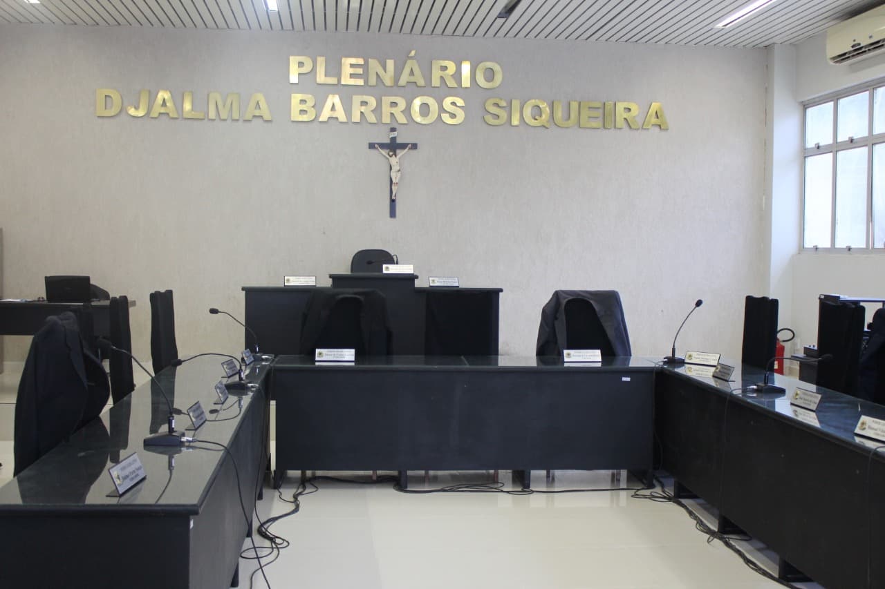 Imagem da notícia: Vereadores retomam atividades legislativas a partir desta terça (18) e promovem entrega de Comendas e Títulos Honorários