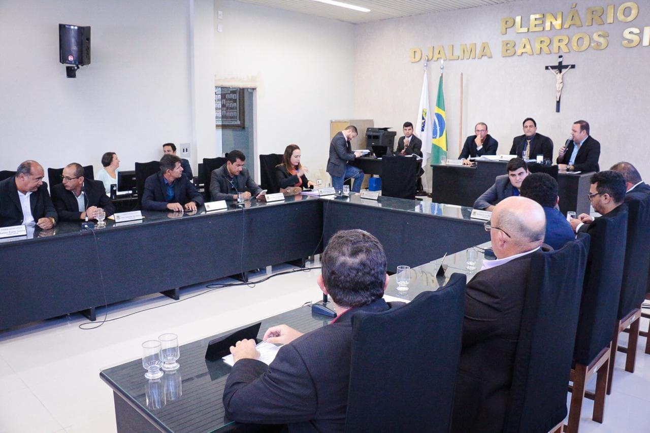 Imagem da notícia: Vereadores aprovam Indicações e encaminham Projetos de Leis em sessão nesta quarta (11)
