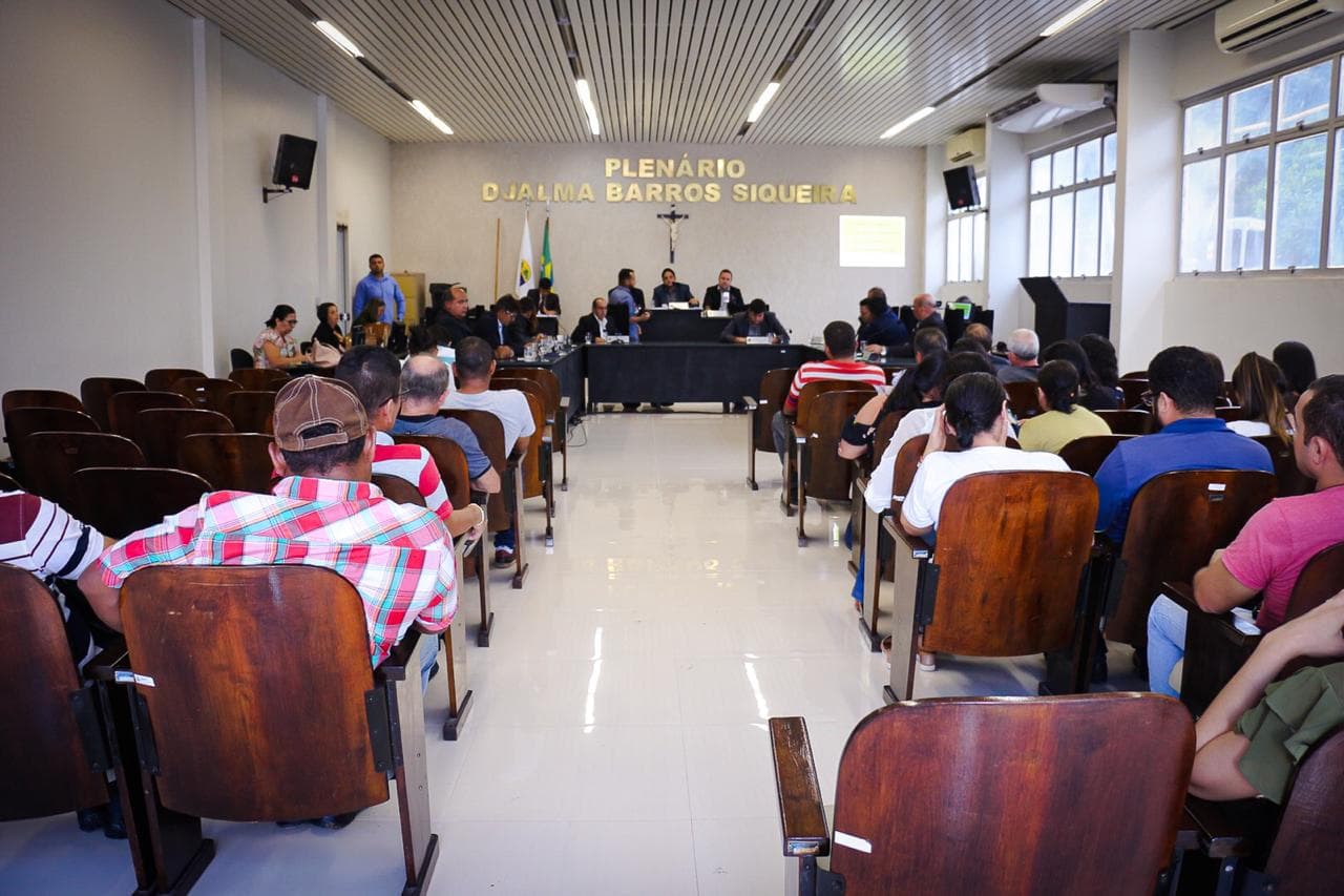 Imagem da notícia: Matérias do Executivo e dos vereadores são aprovados na sessão desta quarta, 18