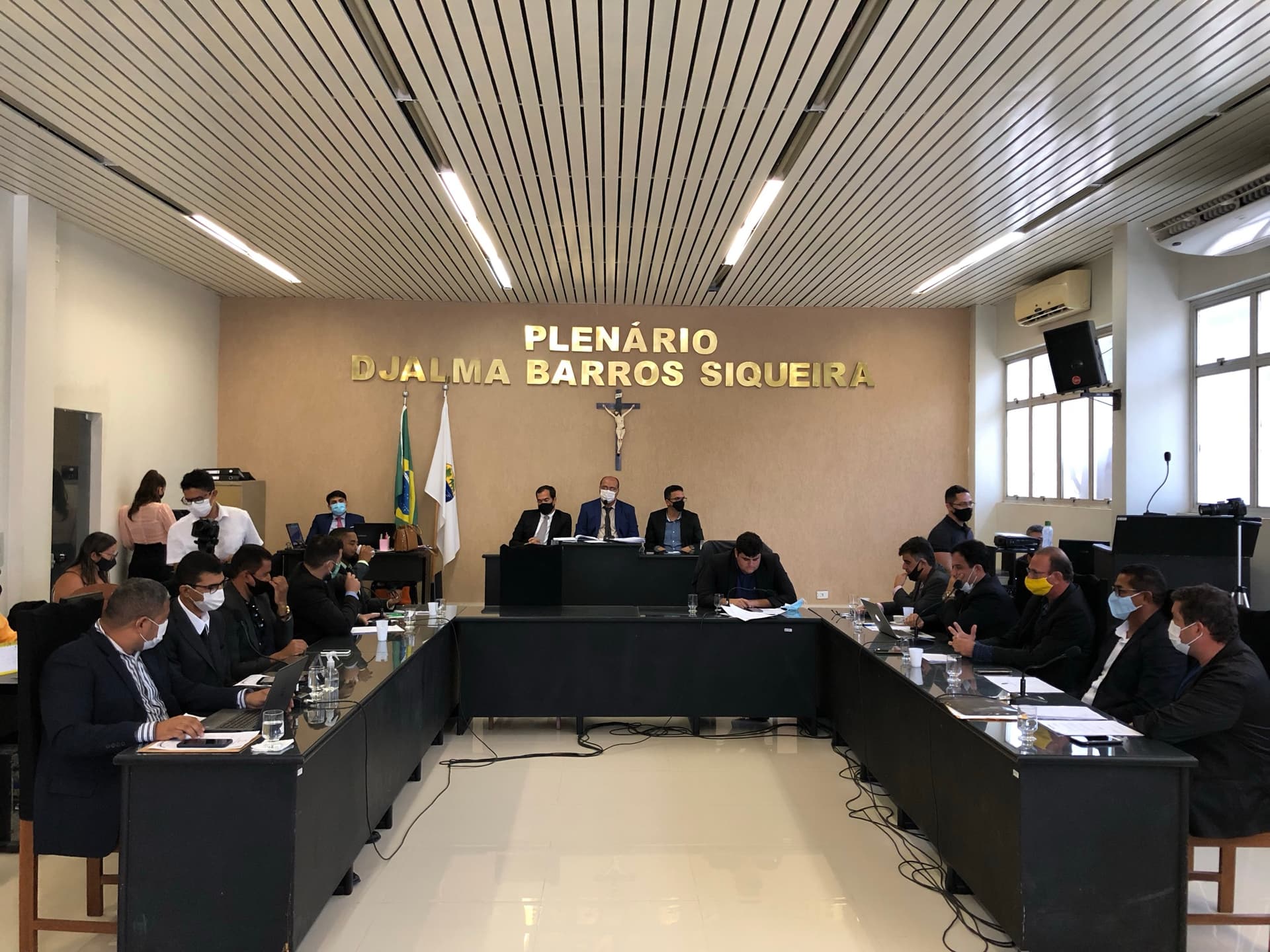 Imagem da notícia: Vereadores aprovam a doação de óculos para alunos da rede pública de ensino de Coruripe e outras pautas do município