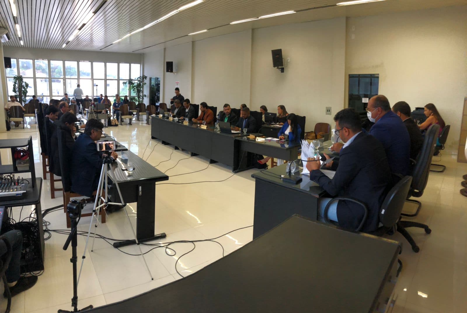 Imagem da notícia: Sessão tem apresentação de PL do Legislativo para acesso às praias do município