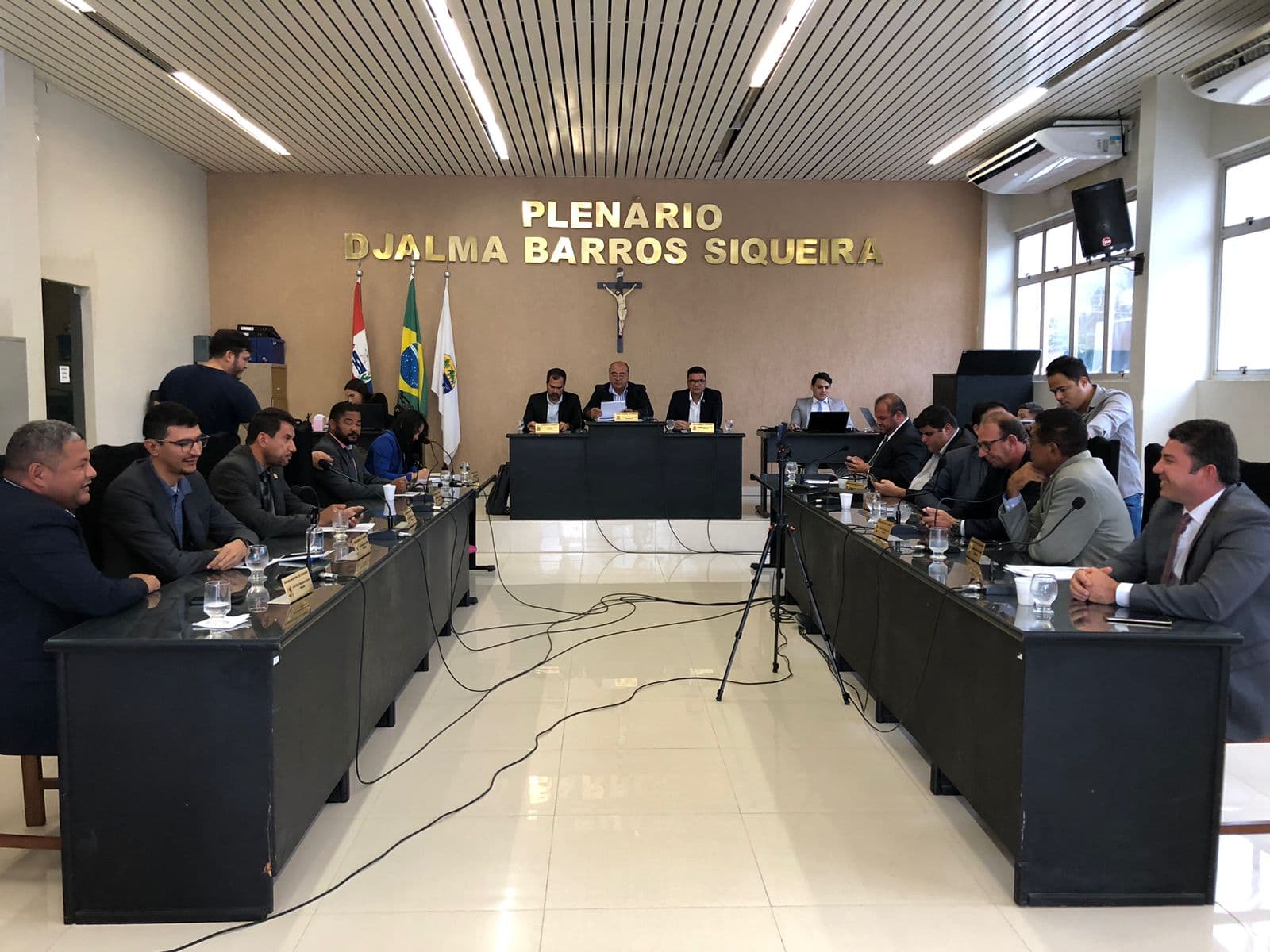 Imagem da notícia: Sessão tem Indicações e Pedidos de Providência apresentados e aprovados
