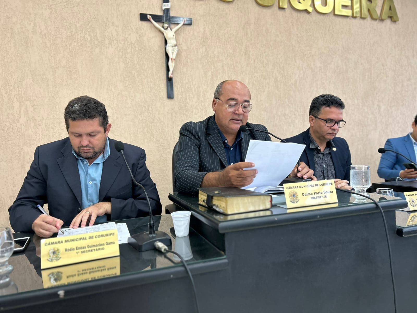 Imagem da notícia: Sessão tem apresentação e encaminhamento de propostas do Executivo e Legislativo