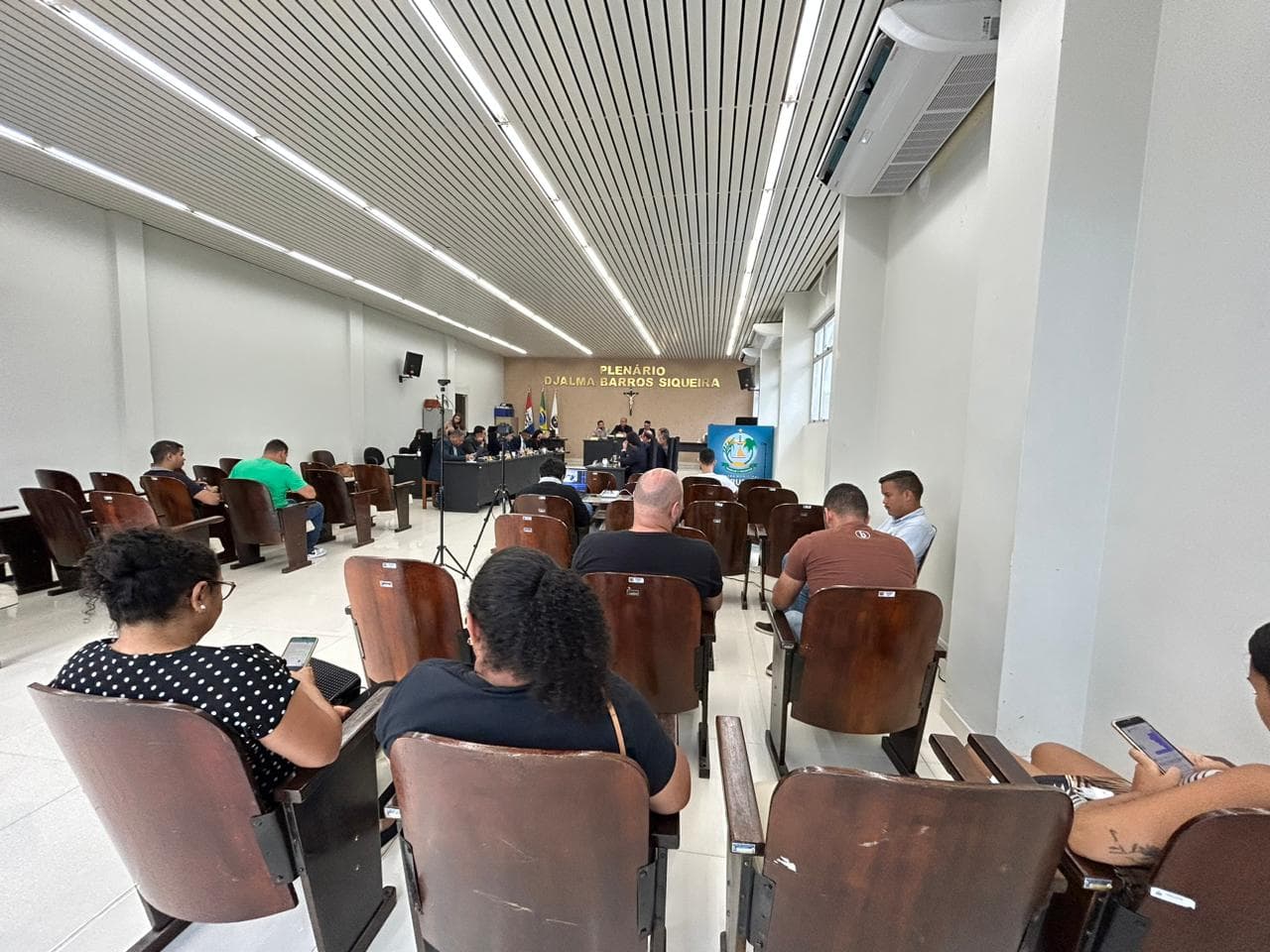Imagem da notícia: Sessão tem aprovação de PLs e apresentação de Indicações para Coruripe