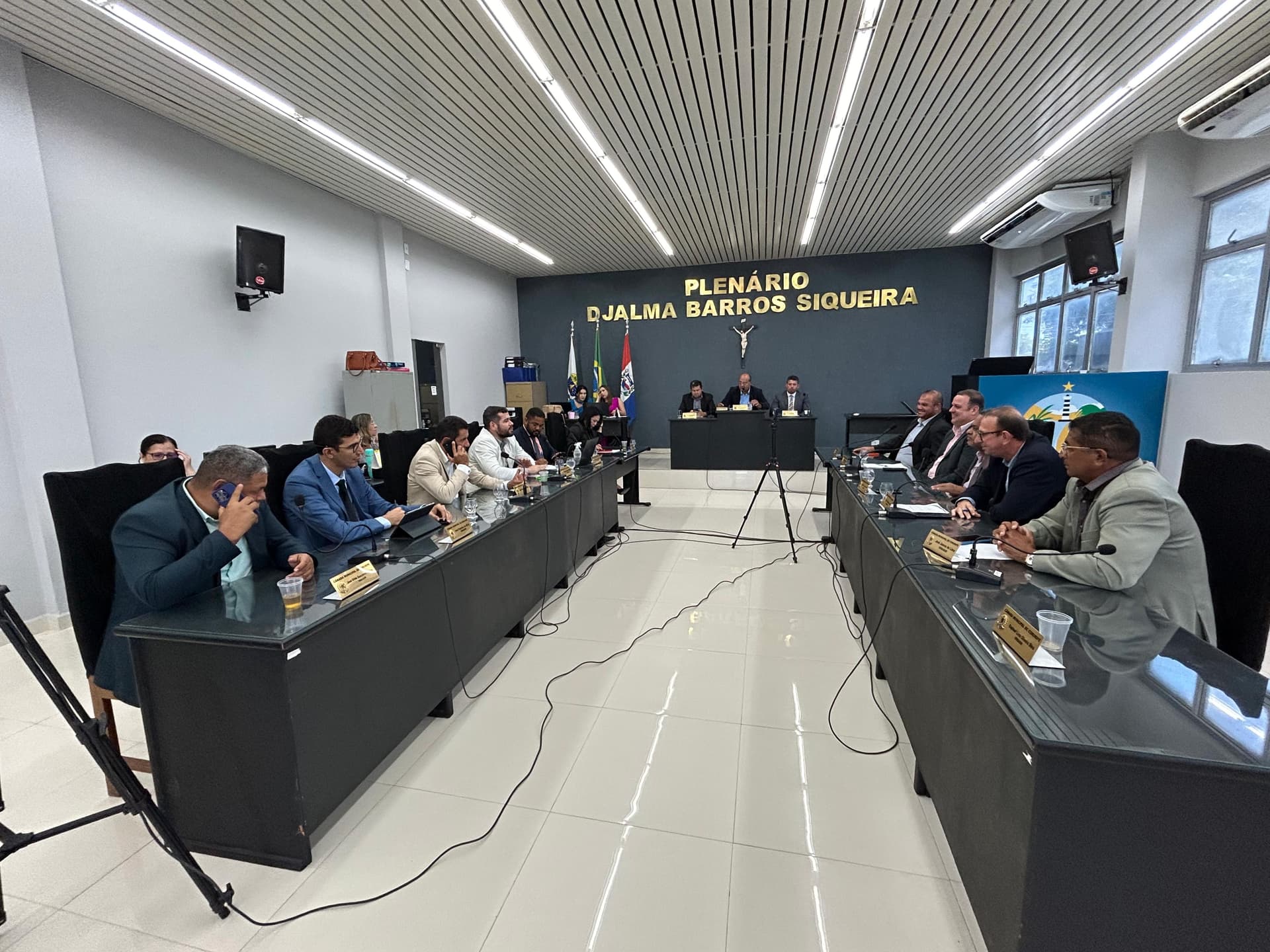 Imagem da notícia: Câmara aprova PLL, Indicações, Pedidos de Providência e encaminha matérias às Comissões