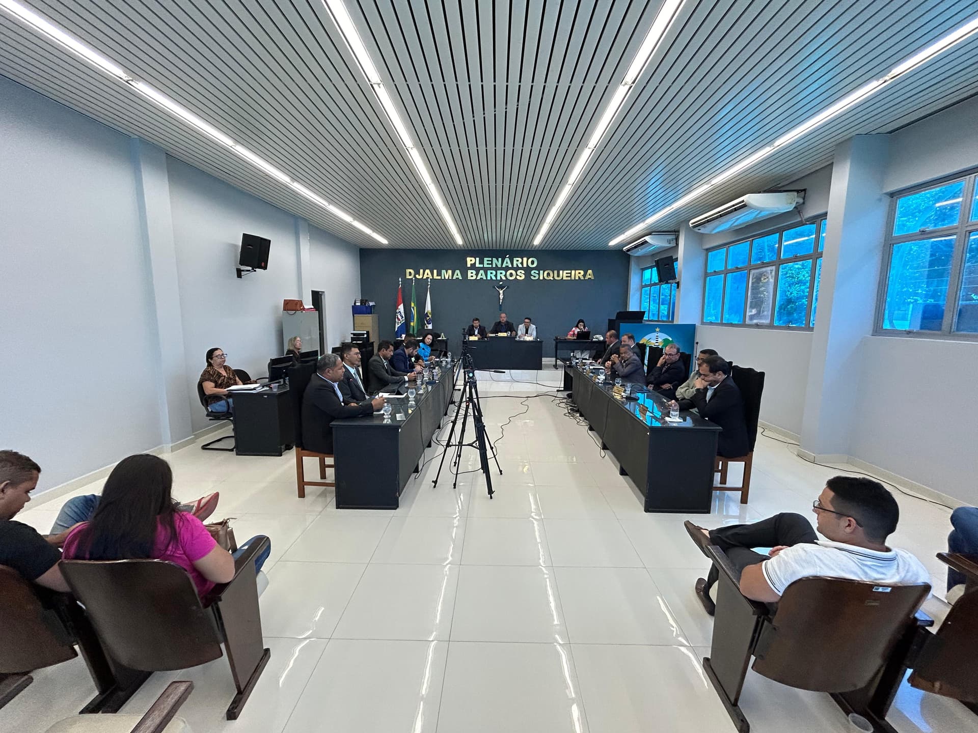Imagem da notícia: Câmara aprova concessão de licença remunerada para os servidores públicos do município