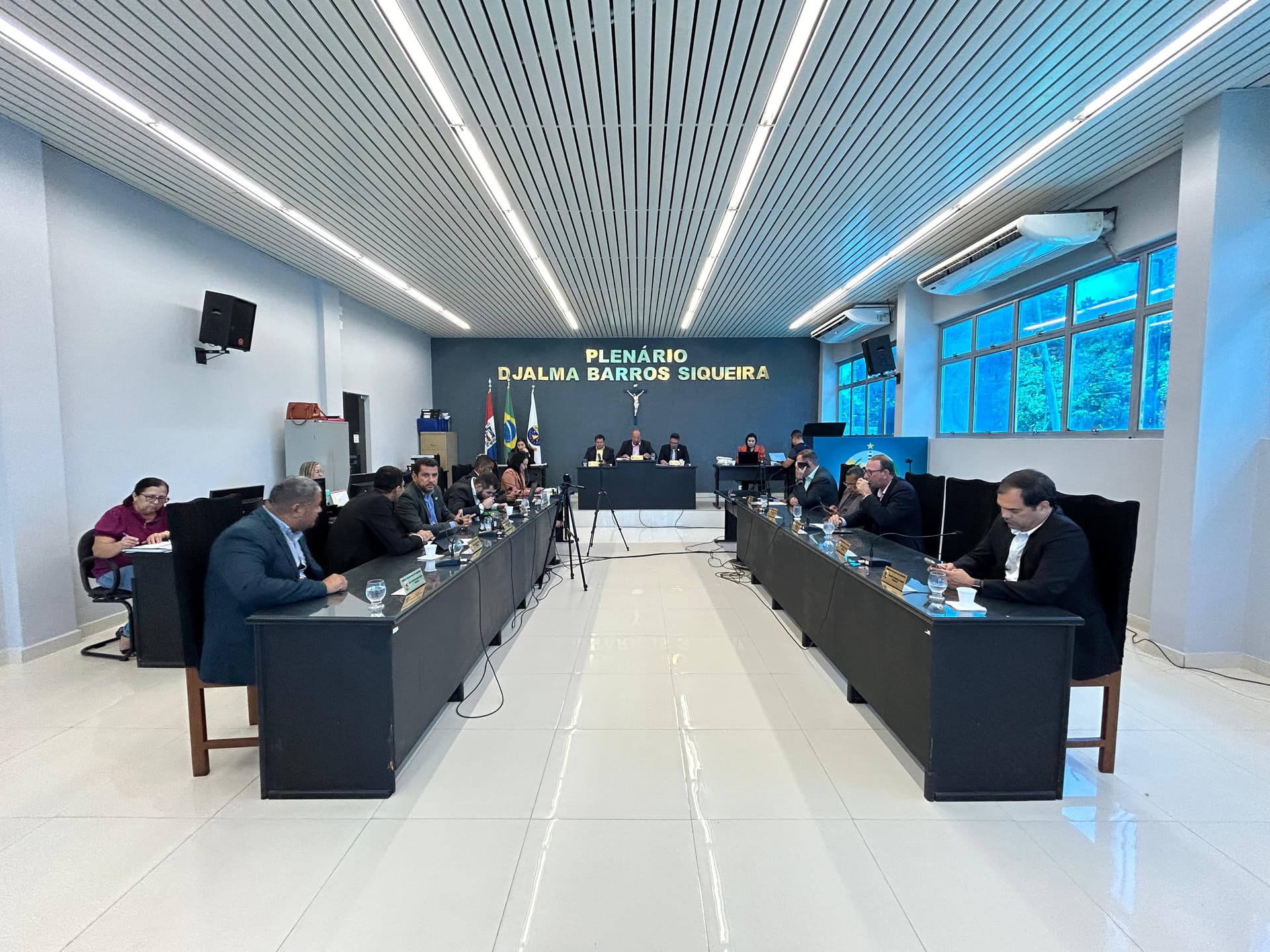 Imagem da notícia: Sessão tem aprovação e encaminhamento de matérias do Legislativo e Executivo