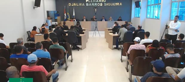 Imagem da notícia: Sessão tem apresentação e aprovação de projetos do executivo