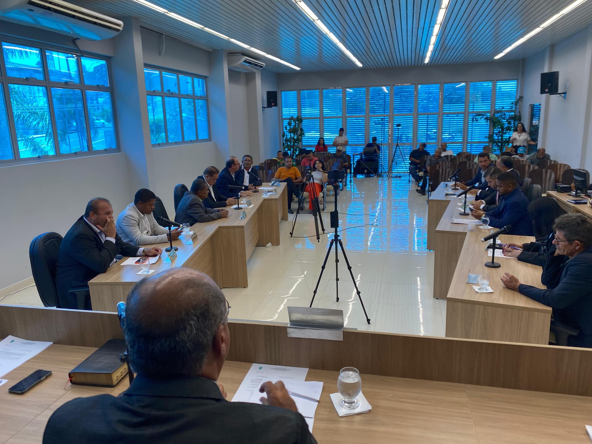 Imagem da notícia: Sessão tem aprovação de Projeto de Decreto Legislativo