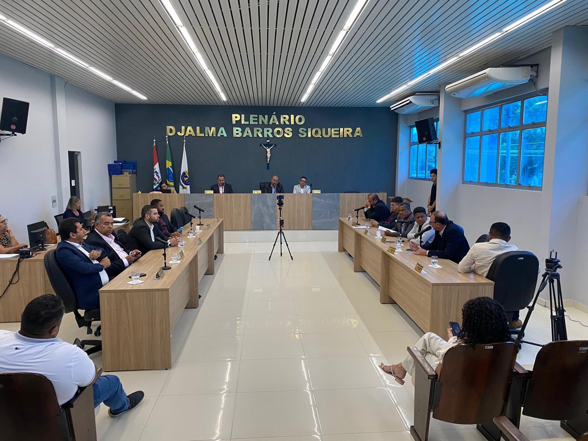 Imagem da notícia: Sessão tem aprovação e encaminhamento de Indicações e Pedido de Providência