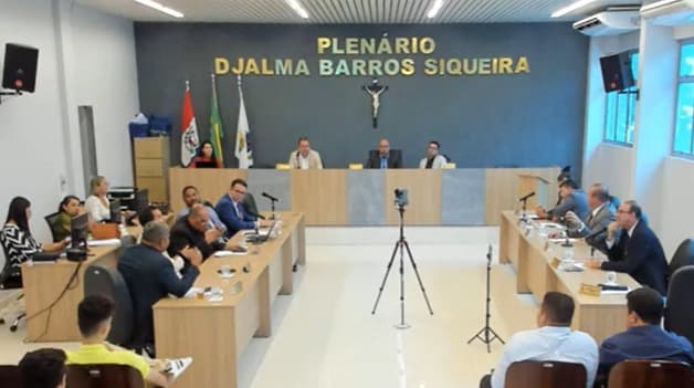 Imagem da notícia: Câmara Municipal de Coruripe propõe alteração no Regimento Interno e criação de novas comissões