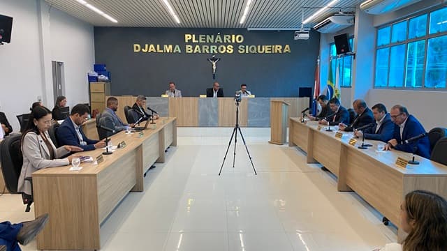 Imagem da notícia: Câmara Municipal aprova homenagem a coruripense e discute melhorias urbanas