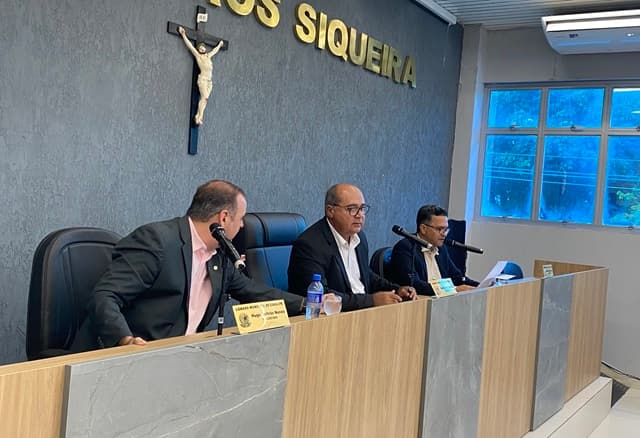 Imagem da notícia: Câmara encaminha projetos do Executivo e aprova indicações parlamentares
