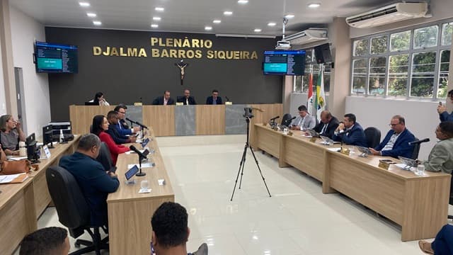 Imagem da notícia: Sessão Ordinária conta com projetos e indicações voltados à cultura, modernização e infraestrutura